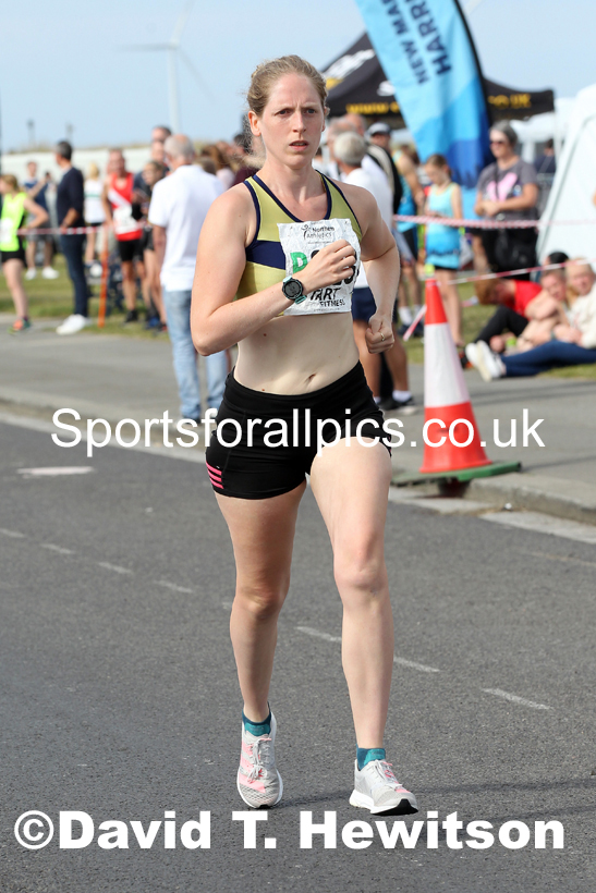 Senior womens 4 stage relay, 2021 Northern 6 and 4 Stage and Young Athletes Road Relays, Redcar. Photo: David T. Hewitson/Sports for All Pics
